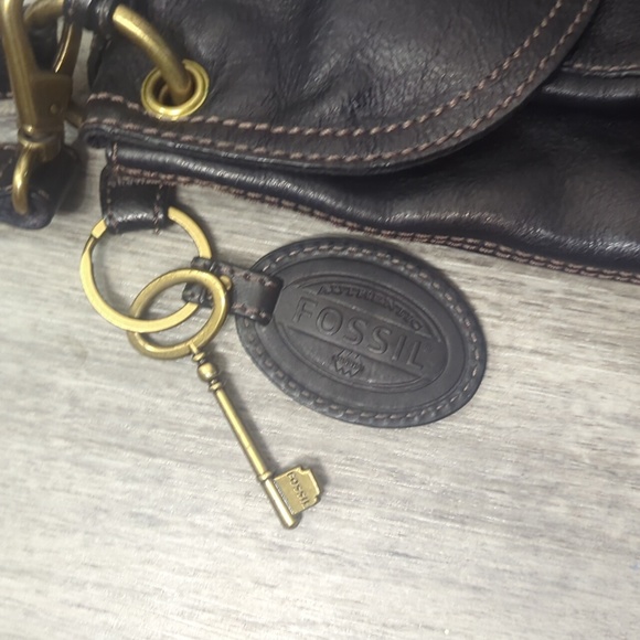 Fossil Leather Purse - Picture 3 of 6